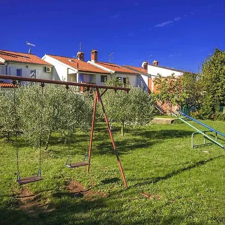 Сasa de vacaciones Charming Beachfront In *