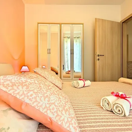 Charming Beachfront In * Porec